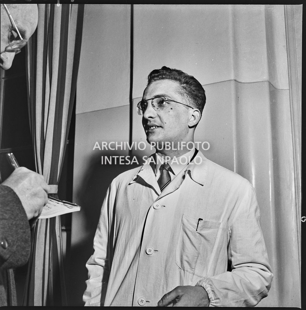 Il dottor Damiano in corsia all'interno dell'Ospedale Maggiore di Milano<br>196065