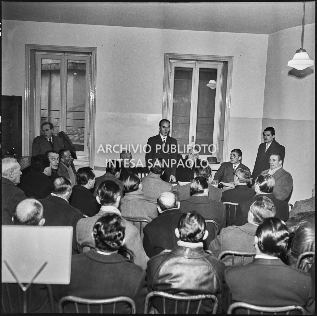 Cerimonia di premiazione presso l'Unione Artigiani a Milano<br>196280