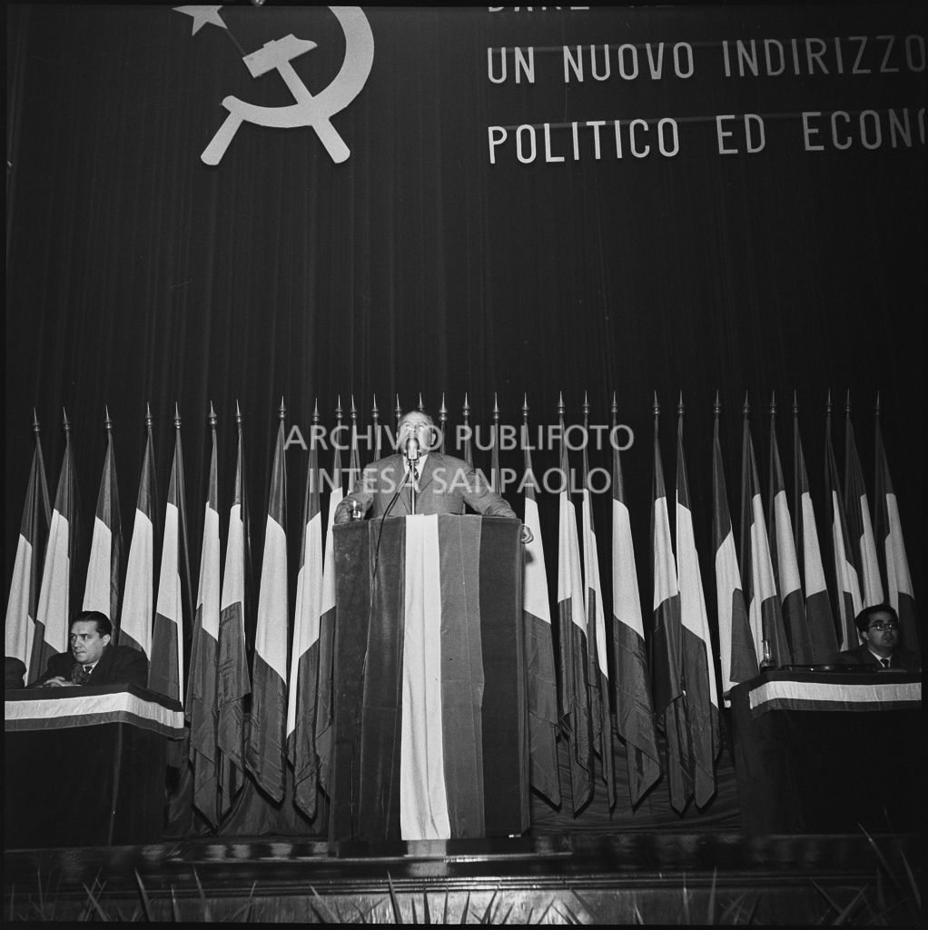 Discorso del senatore Arturo Raffaello Colombi in occasione del congresso della Voce Comunista svoltosi al Teatro Lirico di Milano<br>196296