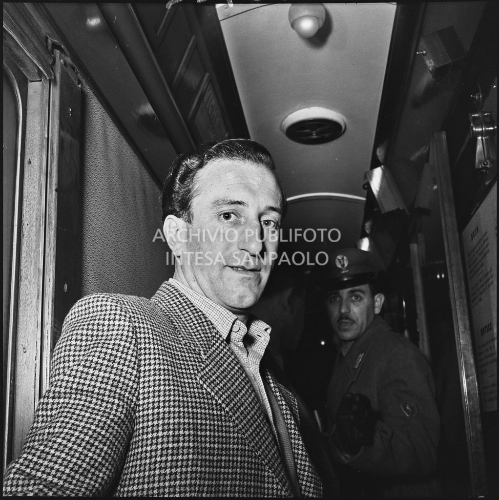 Ex prigionieri italiani a bordo di un treno di rientro in patria dall'Unione Sovietica<br>196422