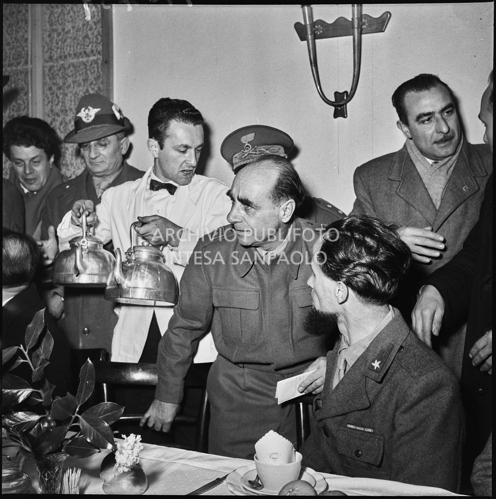 Festeggiamenti per il rientro di ex prigionieri italiani dall'Unione Sovietica<br>196459