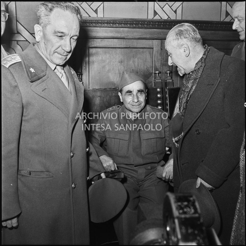 Accoglienza riservata ad un ex prigioniero italiano di rientro dall'Unione Sovietica<br>196516