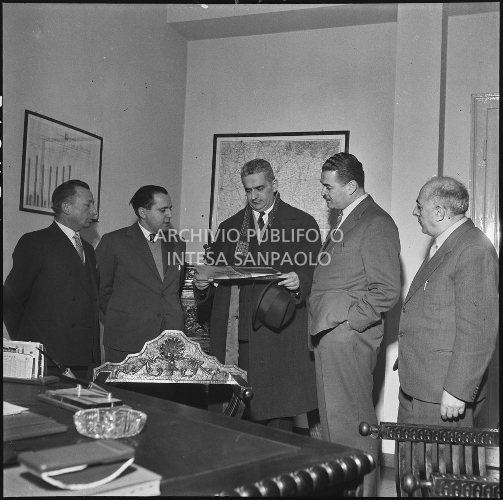 L'onorevole Mario Dosi in visita all'Unione Artigiani di Milano<br>201175