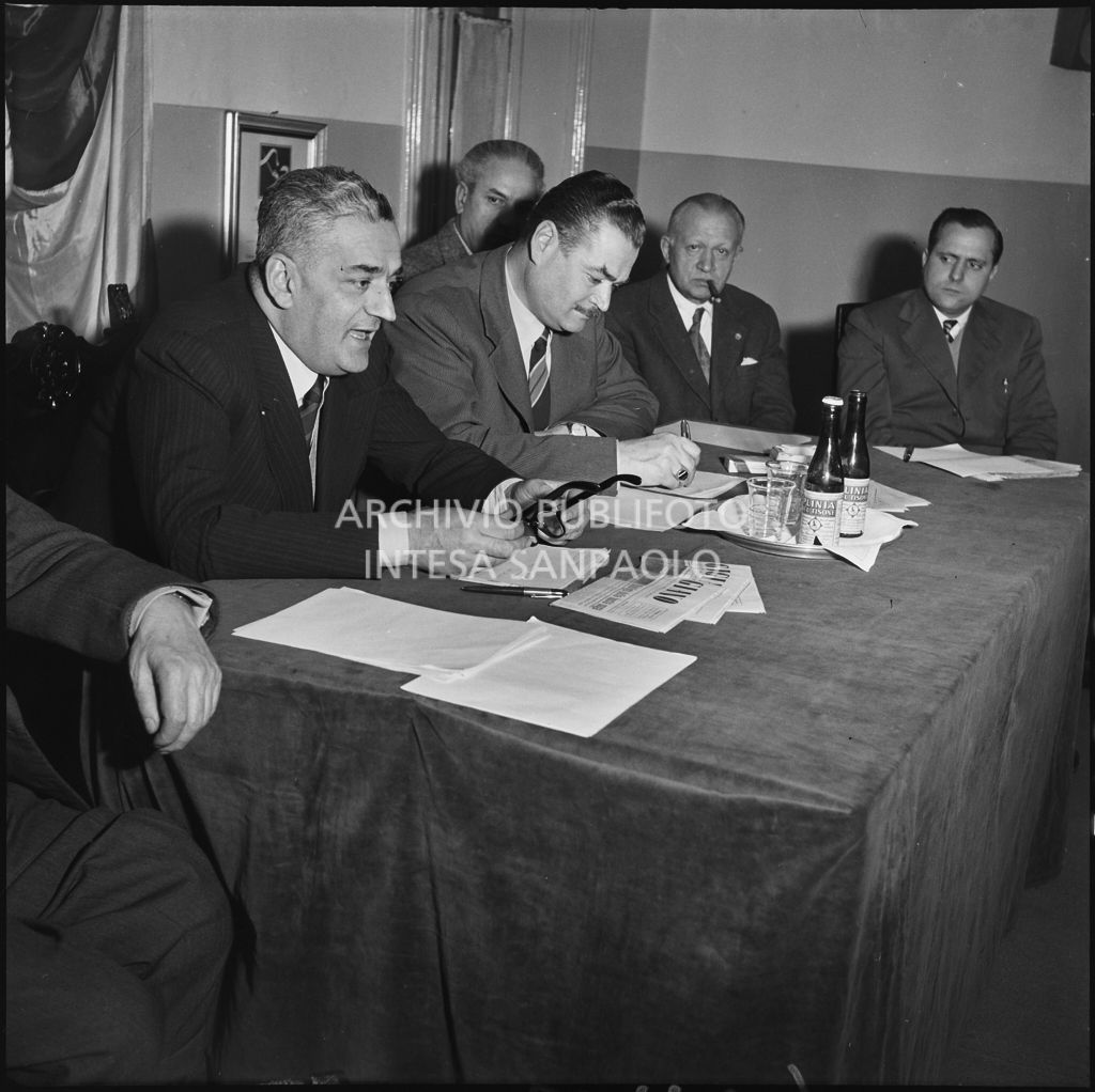 Conferenza presso l'Unione Artigiani di Milano in occasione della visita dell'onorevole Mario Dosi<br>201179