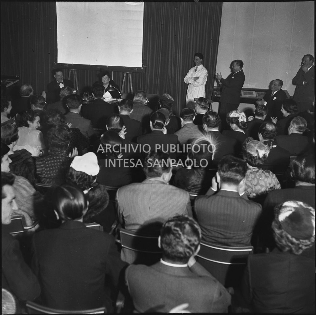 Conferenza in occasione dell'inaugurazione dell'Araldo [grafico] della Paolazzi e Capitini<br>201202