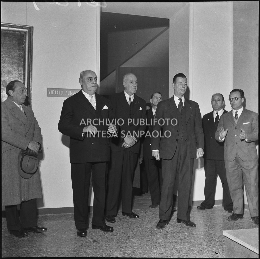 L'ambasciatore dei Paesi Bassi Hendrik Nicolaas Boon (terzo da destra) e il prefetto di Milano Ernesto Giulio Cappa (secondo da sinistra) alla mostra "Rembrandt e il 600 olandese"<br>201209