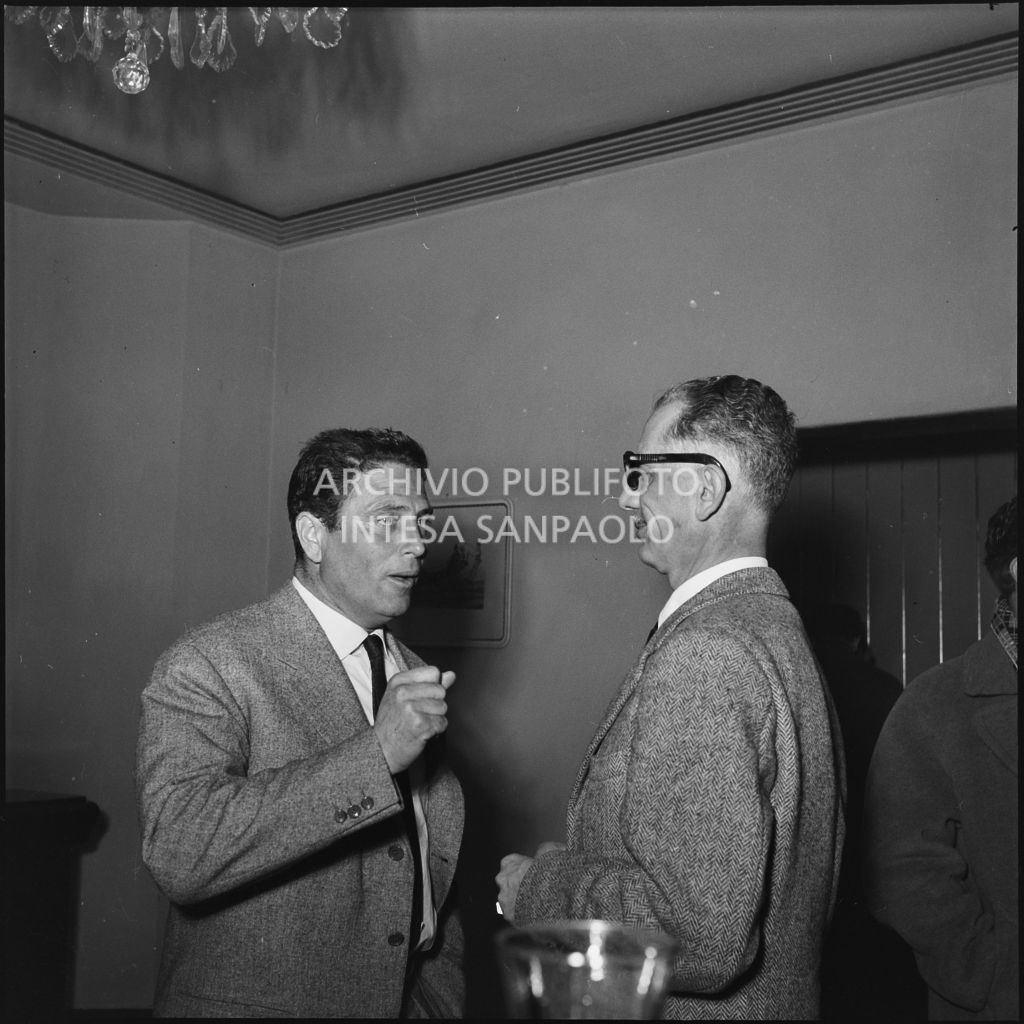 Raf Vallone alla prima del film "La spiaggia" presso il cinema Mignon di Milano<br>201232