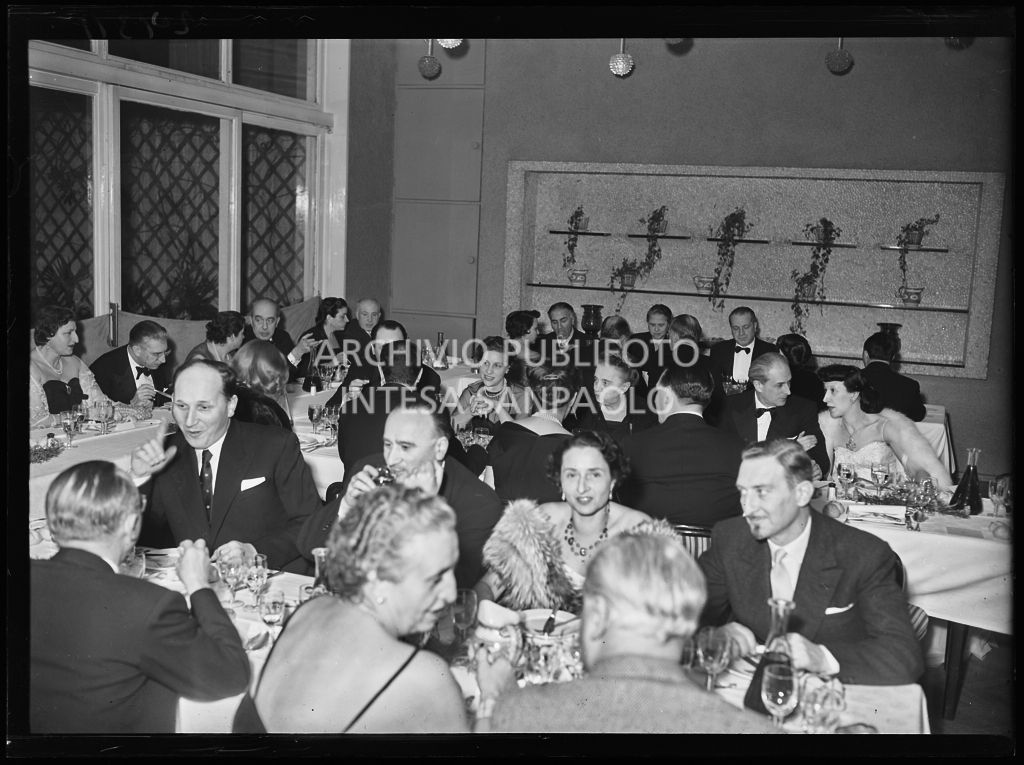 Rinfresco presso la Dompé Farmaceutici organizzato in occasione di un convegno ortopedico<br>201311