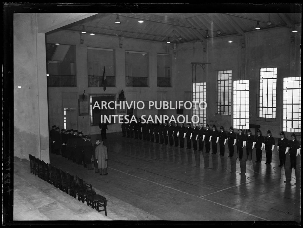 Nuovi vigili in riga per la visita del sindaco di Milano Virgilio Ferrari<br>201884