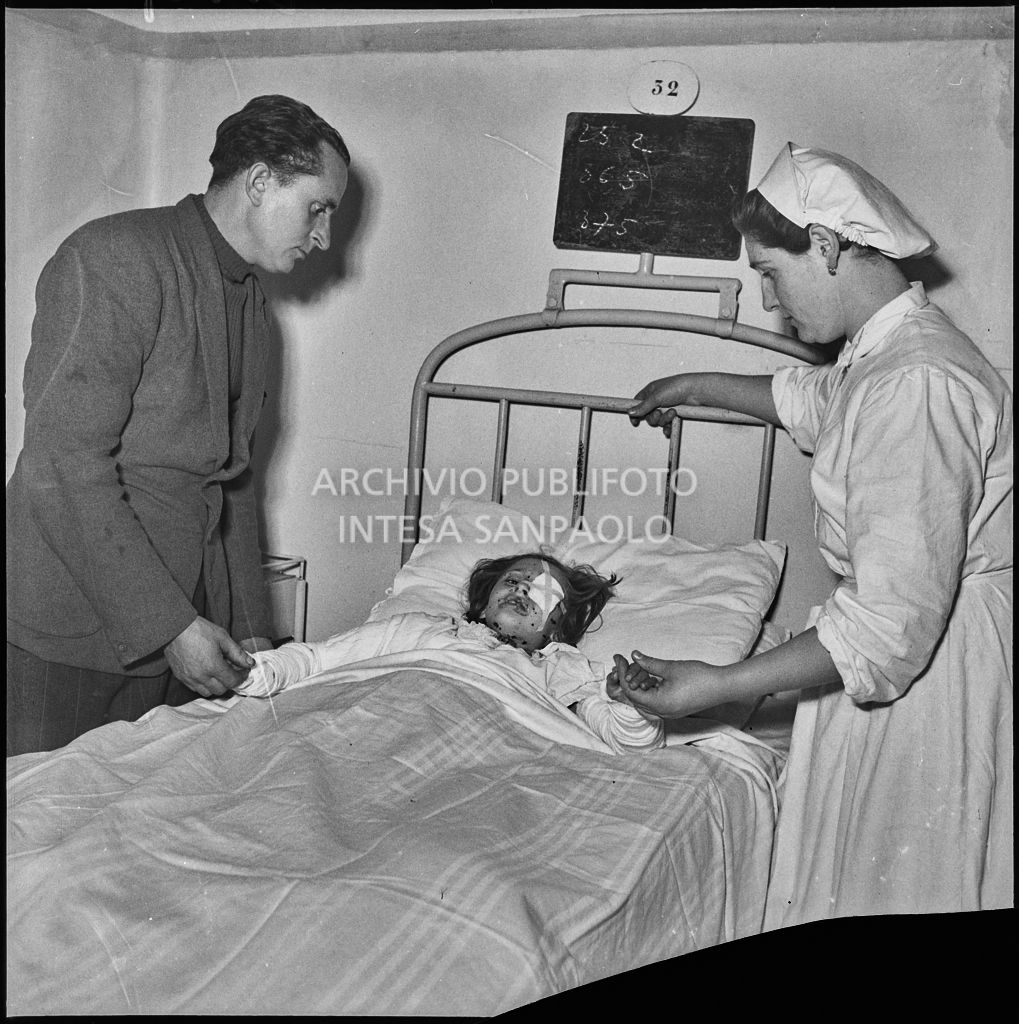 Una bambina ricoverata all'ospedale a causa delle ferite provocate dallo scoppio di una bomba ad Arese<br>201900