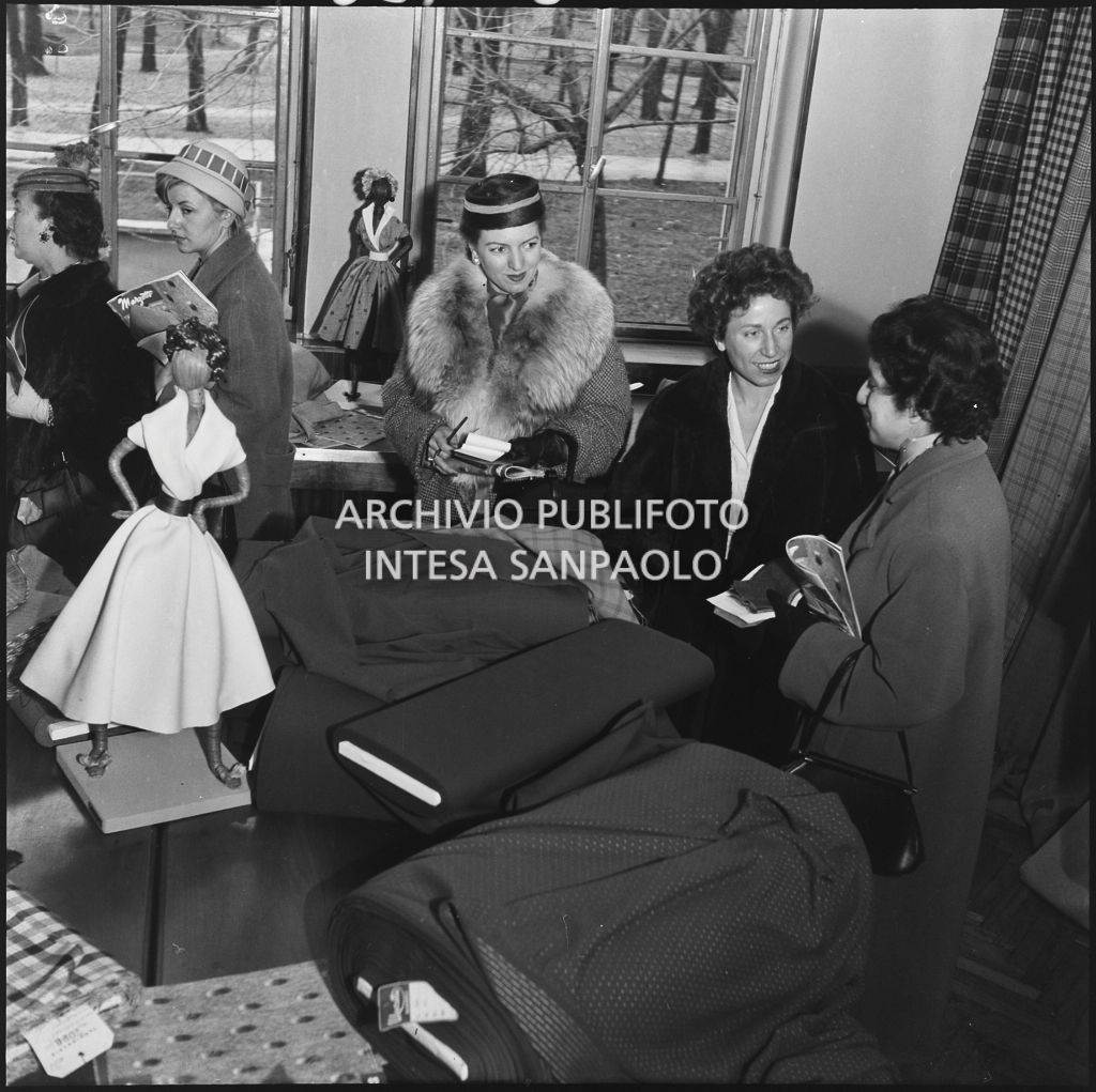 Le redattrici delle riviste di moda in visita allo stabilimento del Lanificio Marzotto di Manerbio<br>201928