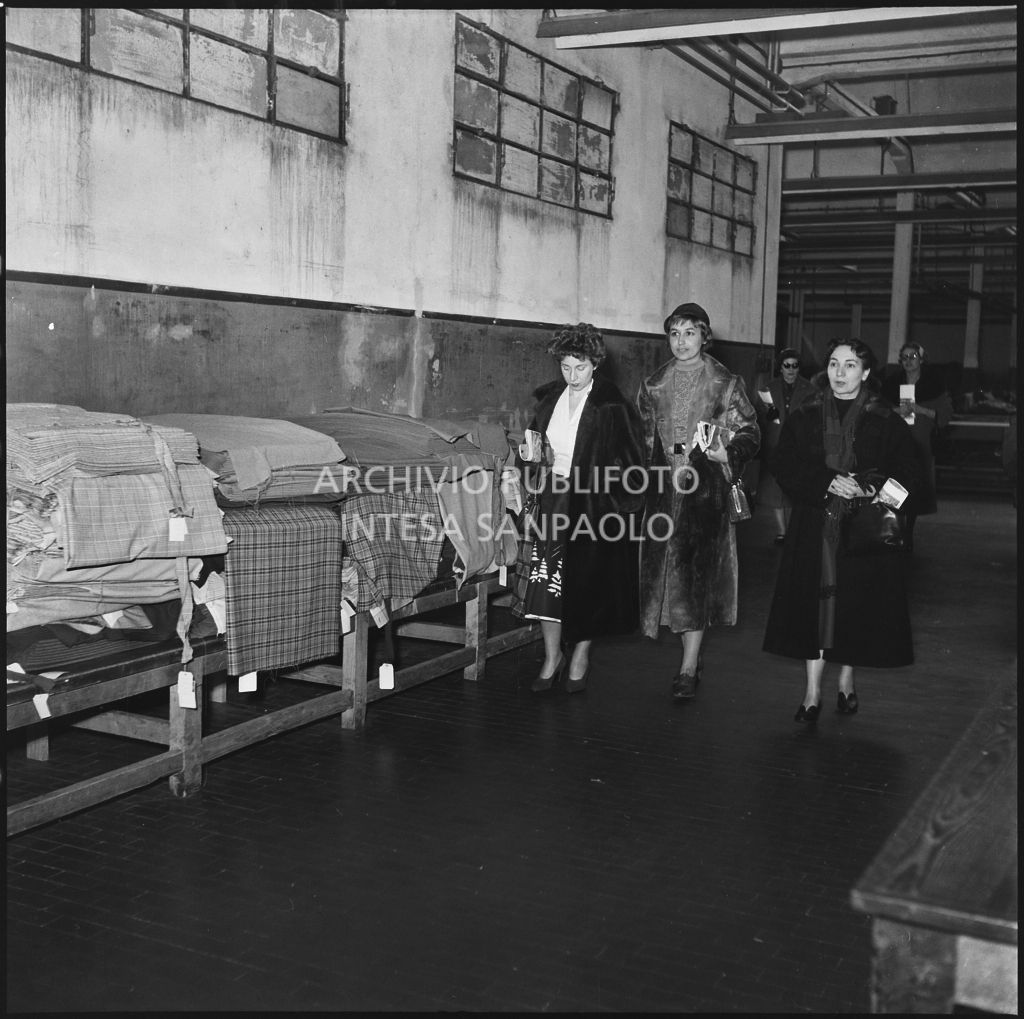 Le redattrici delle riviste di moda in visita allo stabilimento del Lanificio Marzotto di Manerbio<br>201949