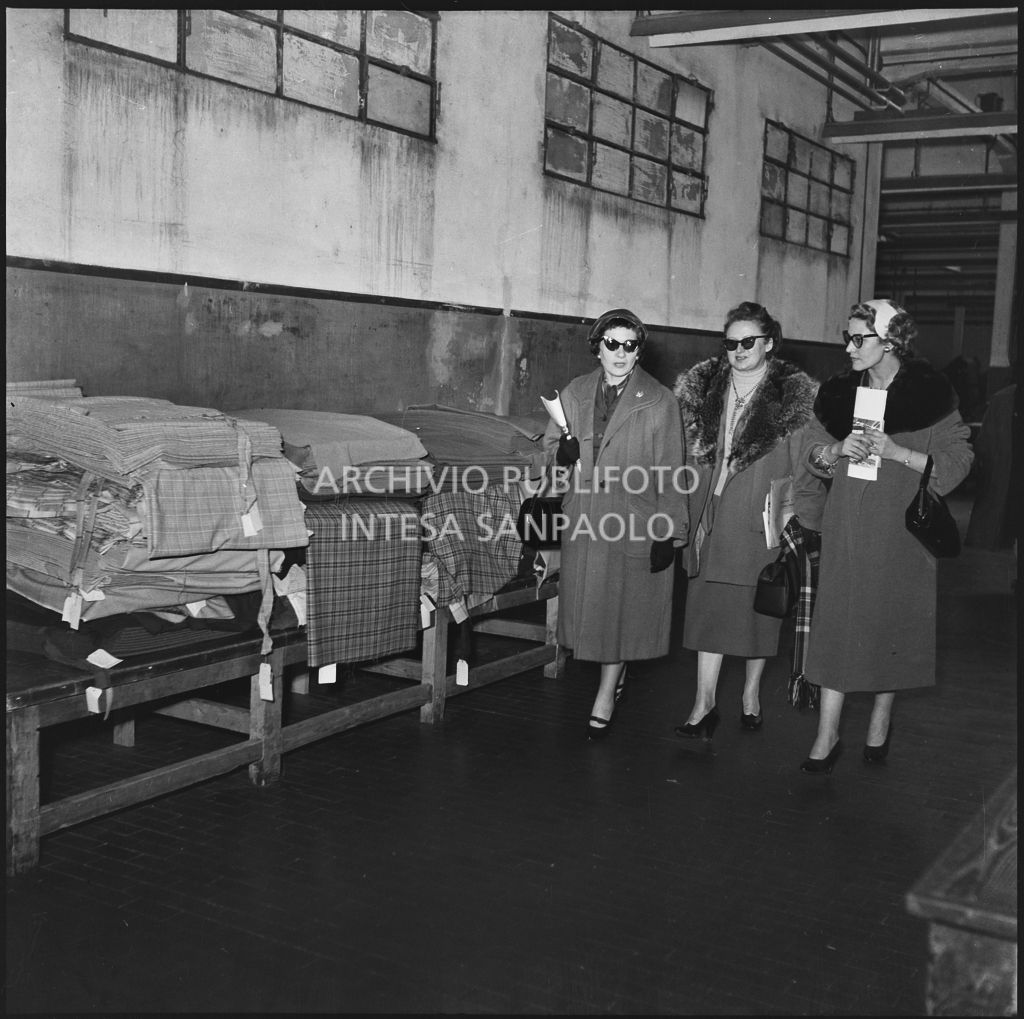 Le redattrici delle riviste di moda in visita allo stabilimento del Lanificio Marzotto di Manerbio<br>201950