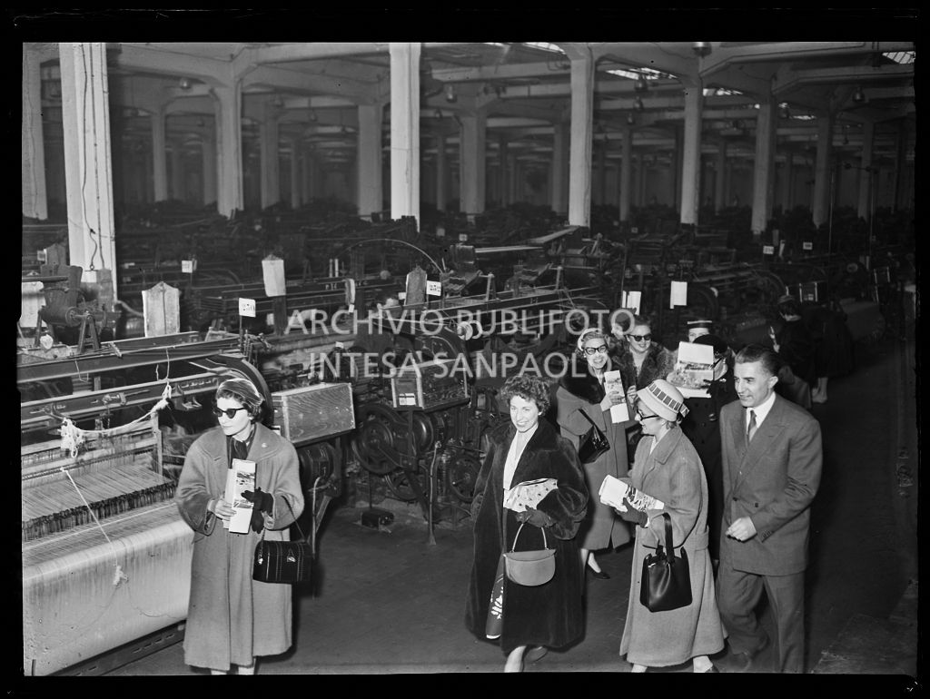 Le redattrici di riviste di moda in visita allo stabilimento del Lanificio Marzotto a Manerbio<br>201990