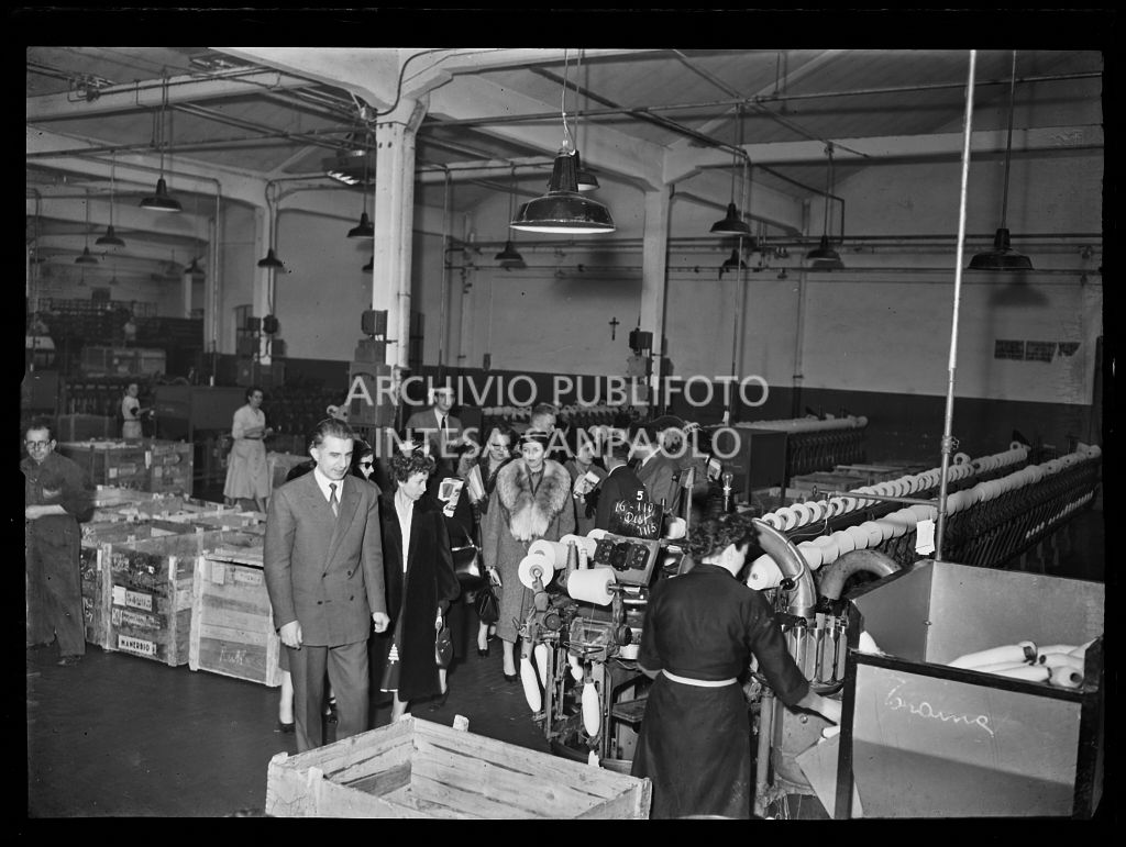 Le redattrici di riviste di moda in visita allo stabilimento del Lanificio Marzotto a Manerbio<br>201991