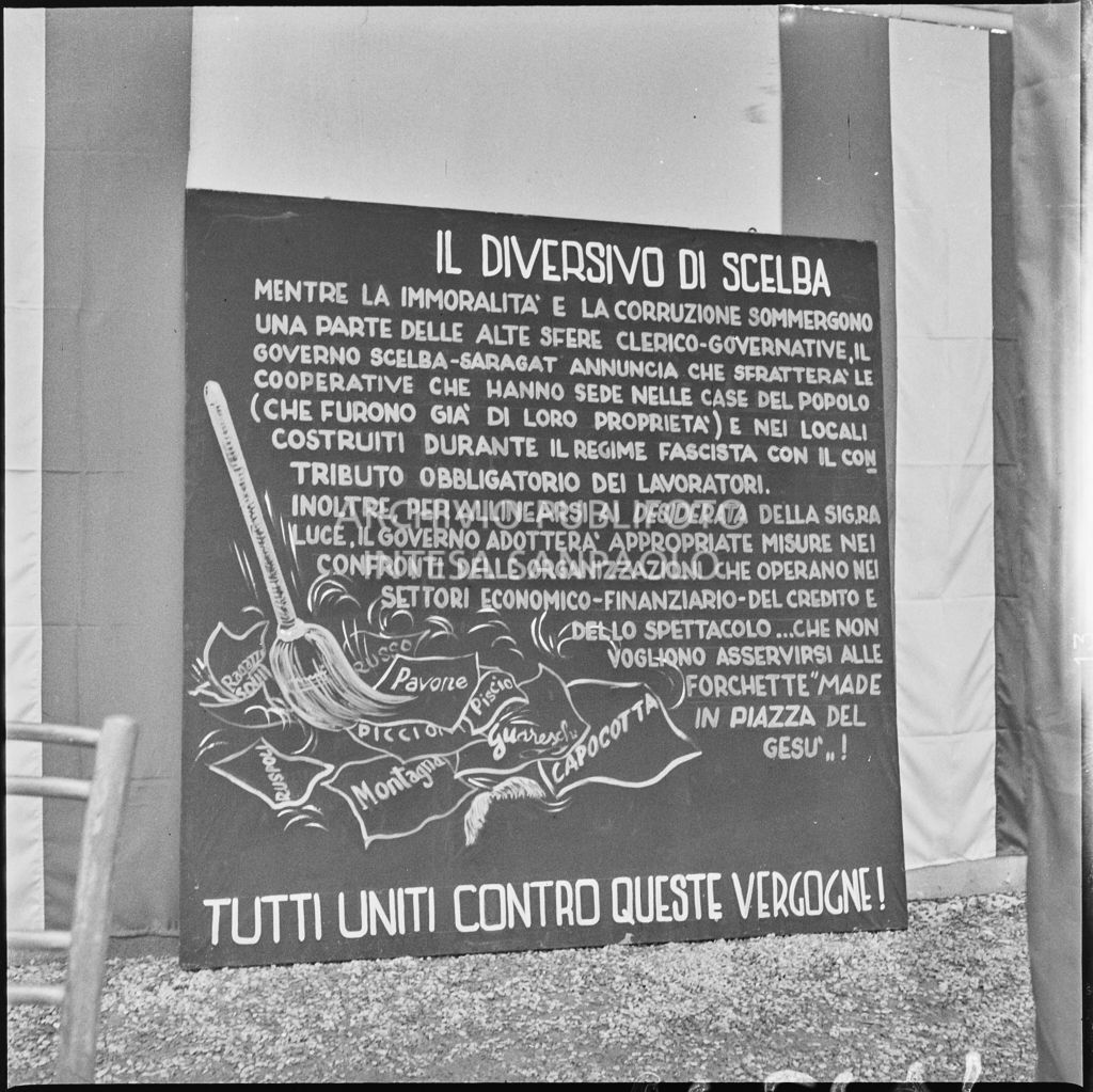 Pannello descrittivo allestito in occasione della Festa del 1°maggio ai Giardini Margherita di Bologna<br>212195