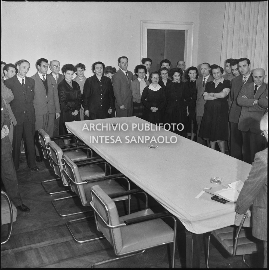 Partecipanti alla cerimonia della Società minerali e metalli a Milano<br>212245