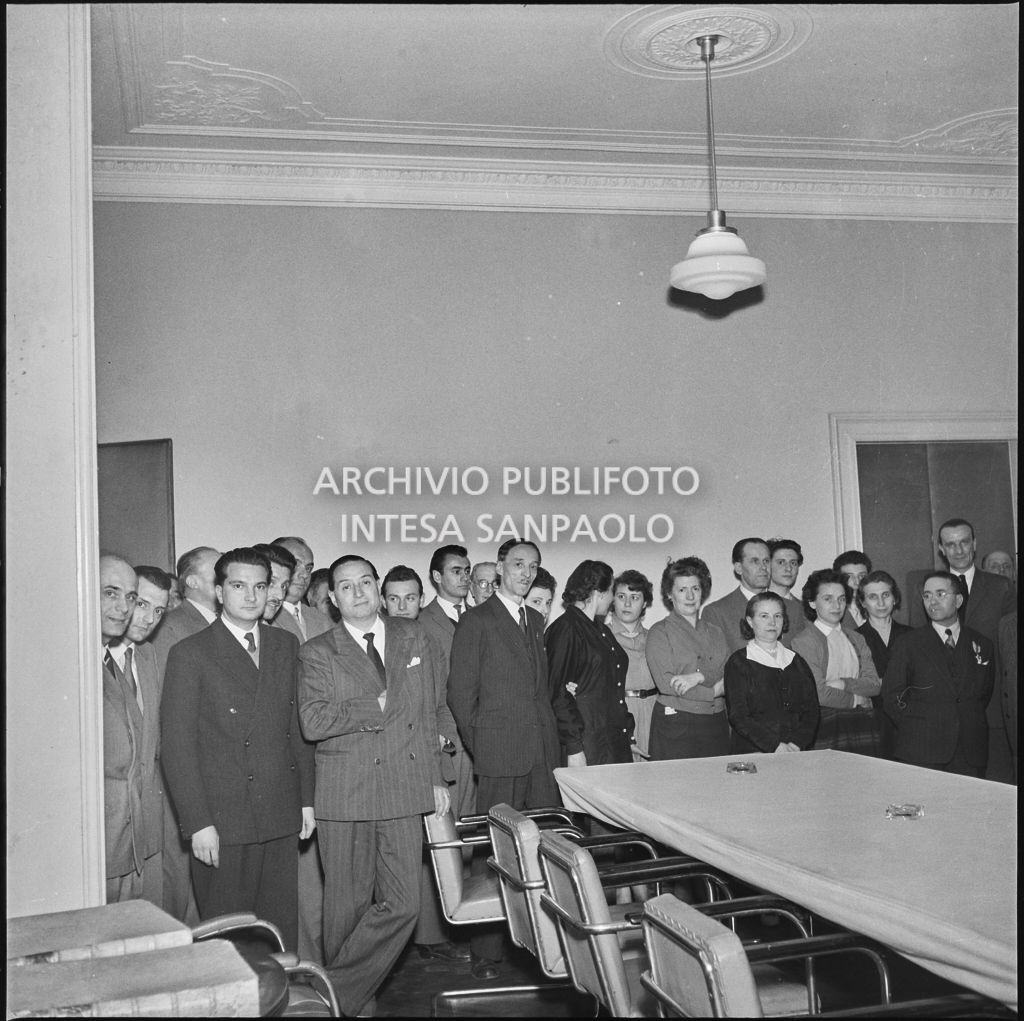 Partecipanti alla cerimonia della Società minerali e metalli a Milano<br>212247