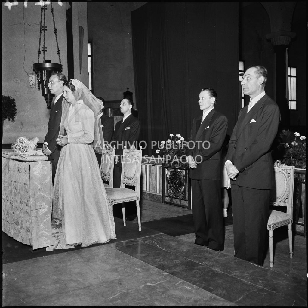 Gli sposi e i testimoni durante la celebrazione nuziale<br>215454