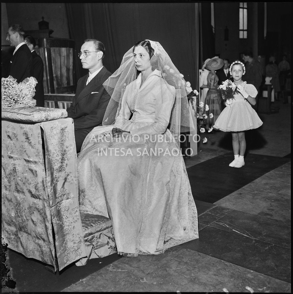 Il signor Rizzi e la sua sposa durante la celebrazione nuziale<br>215455