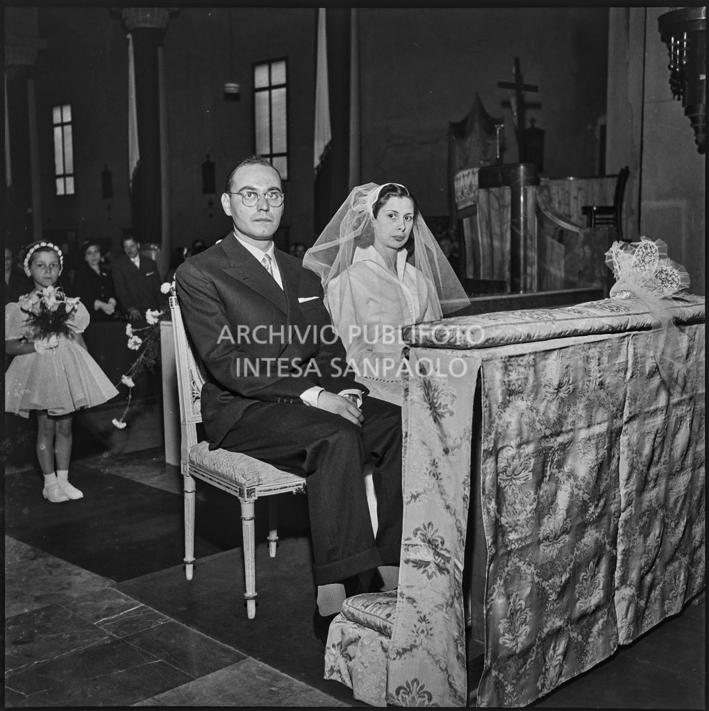 Il signor Rizzi e la sua sposa durante la celebrazione nuziale<br>215456