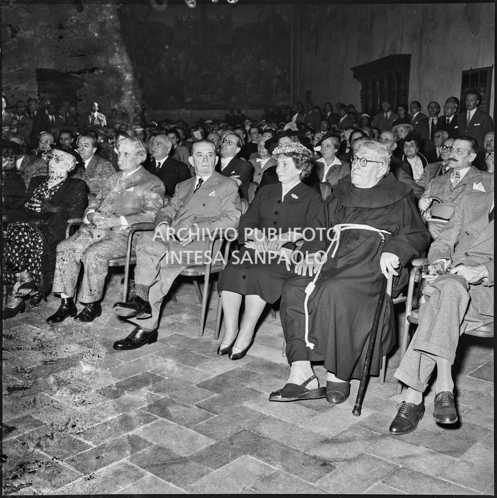 Vista sul pubblico in occasione dell'inaugurazione del Cenacolo di Leonardo da Vinci al termine del restauro<br>215809