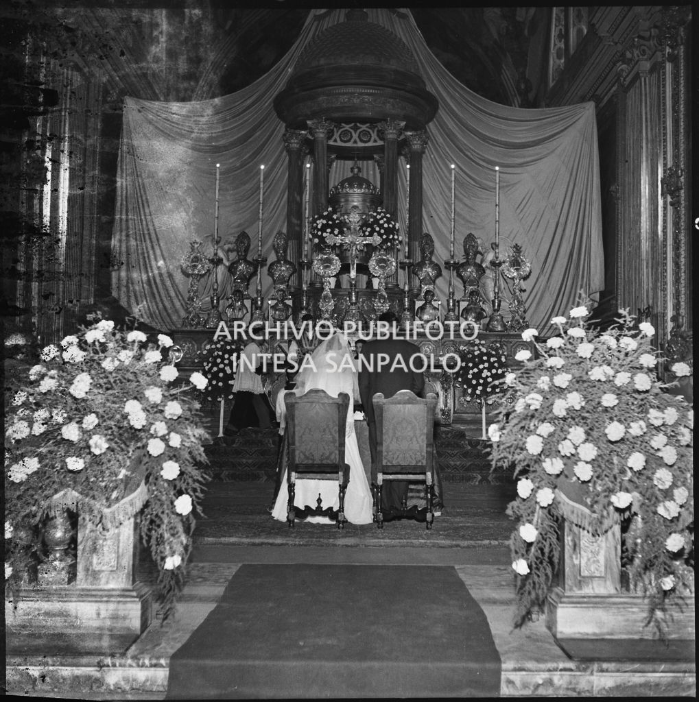 Celebrazione del matrimonio del dott. Giuseppe Pirovano nella chiesa di San Marco a Milano<br>215924