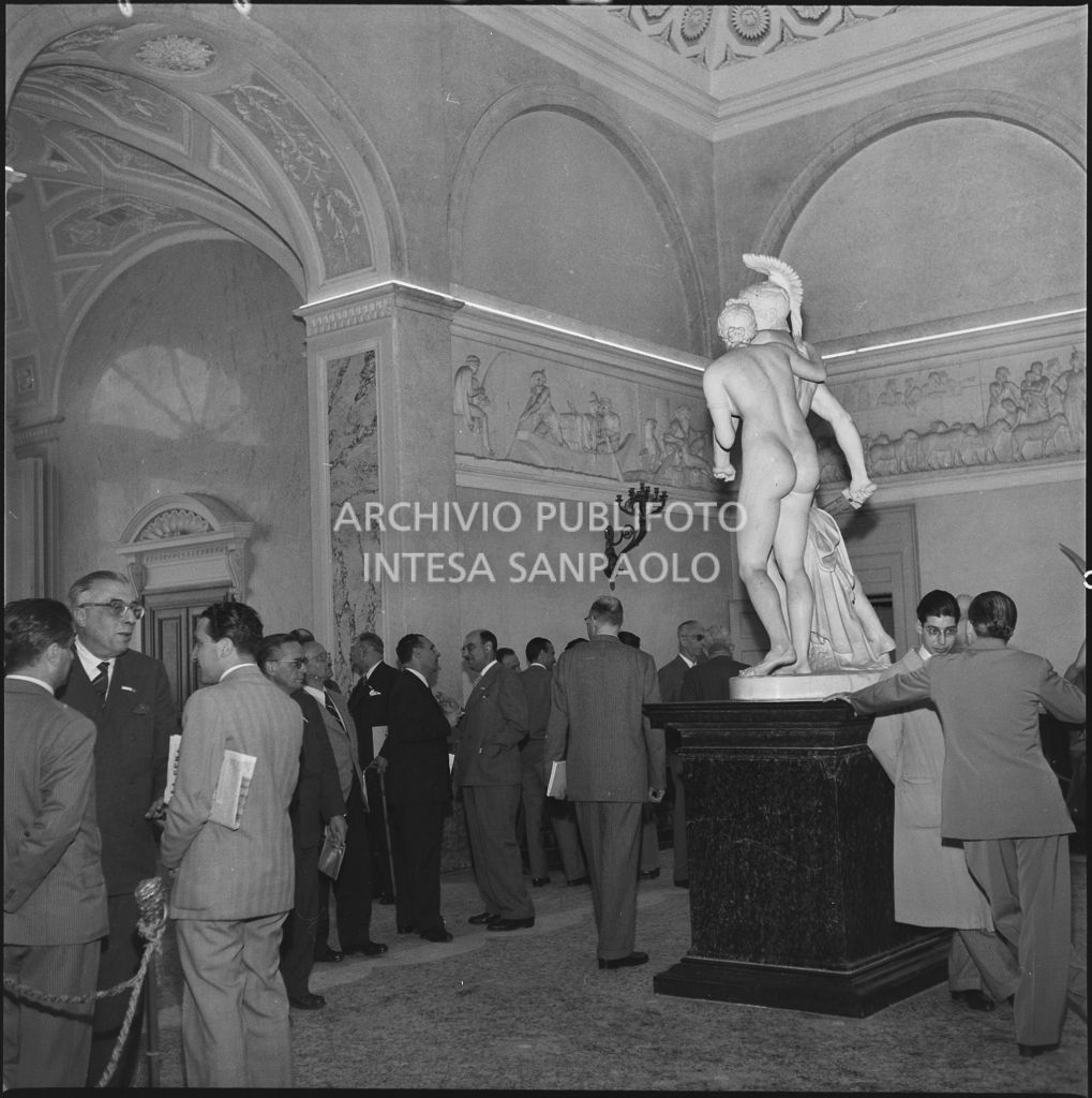 Un momento di pausa dal Convegno Internazionale sulla Riforma dell'Arbitrato organizzato dal Centro Nazionale di Prevenzione e Difesa Sociale nelle sale di Villa Carlotta sul lago di Como<br>216057