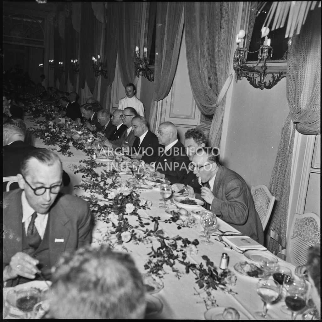 Banchetto organizzato dal Centro Nazionale di Prevenzione e Difesa Sociale in occasione del Convegno Internazionale sulla Riforma dell'Arbitrato<br>216063