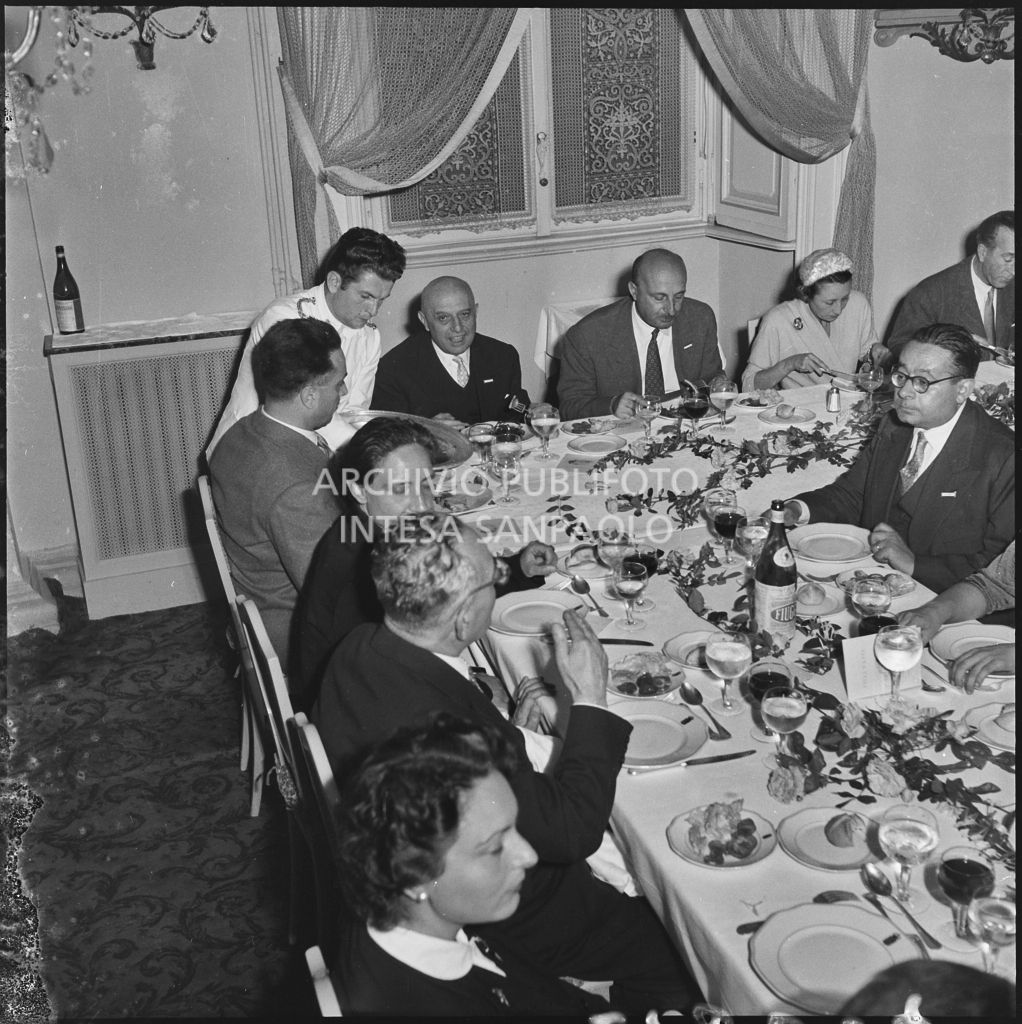 Banchetto organizzato dal Centro Nazionale di Prevenzione e Difesa Sociale in occasione del Convegno Internazionale sulla Riforma dell'Arbitrato<br>216064