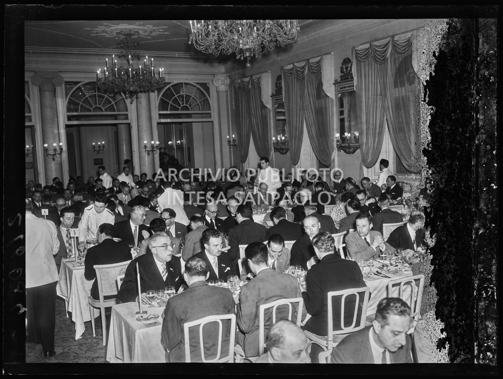 Banchetto organizzato dal Centro Nazionale di Prevenzione e Difesa Sociale in occasione del Convegno Internazionale sulla Riforma dell'Arbitrato<br>216084