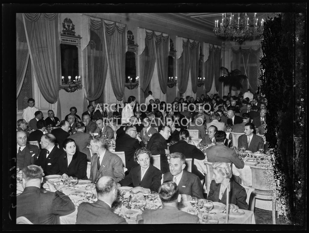Banchetto organizzato dal Centro Nazionale di Prevenzione e Difesa Sociale in occasione del Convegno Internazionale sulla Riforma dell'Arbitrato<br>216085