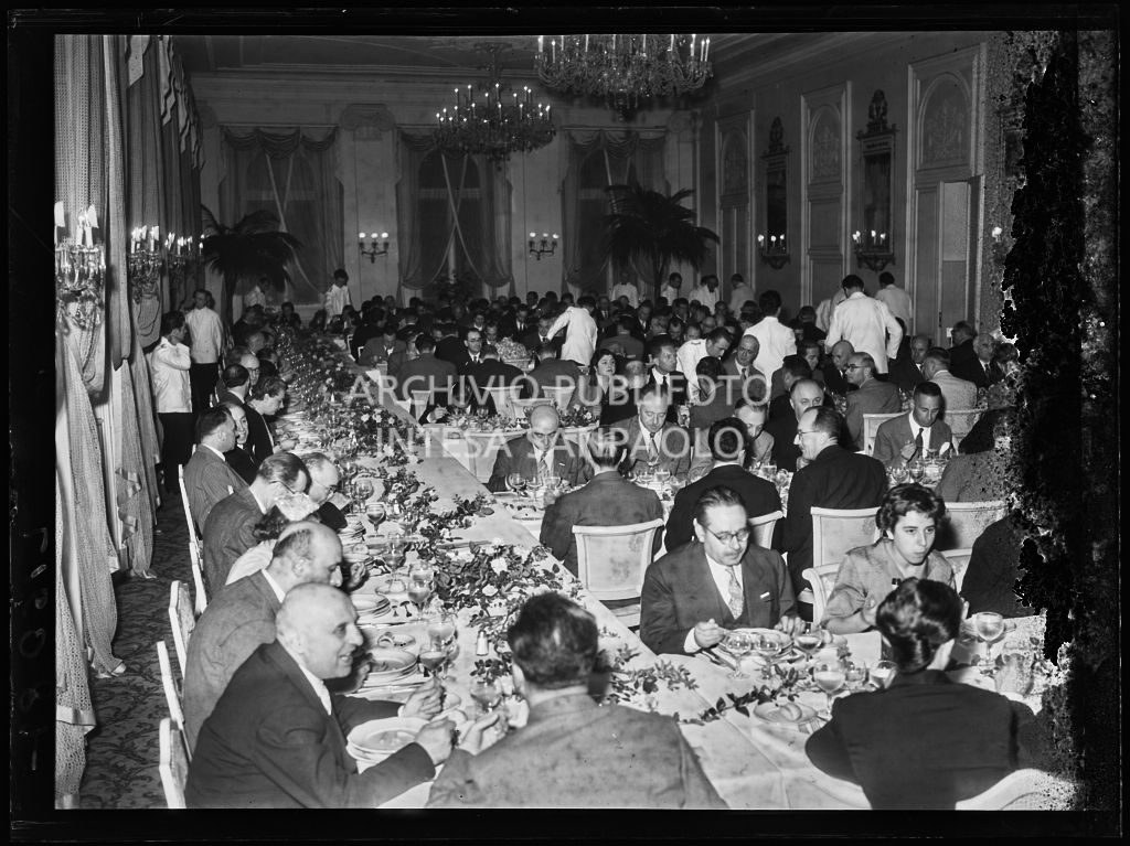 Banchetto organizzato dal Centro Nazionale di Prevenzione e Difesa Sociale in occasione del Convegno Internazionale sulla Riforma dell'Arbitrato<br>216087