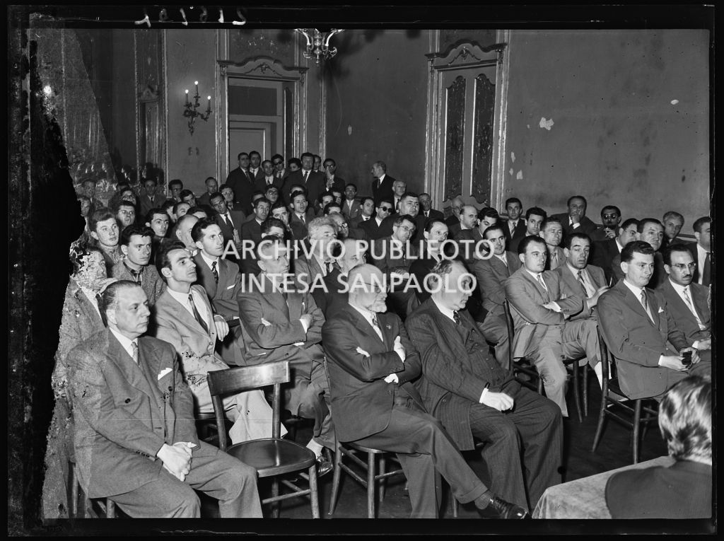 Pubblico alla cerimonia per l'intitolazione di due sale della sede della Democrazia Cristiana, in via Clerici 5, a Filippo Meda e Carlo Perini<br>216167