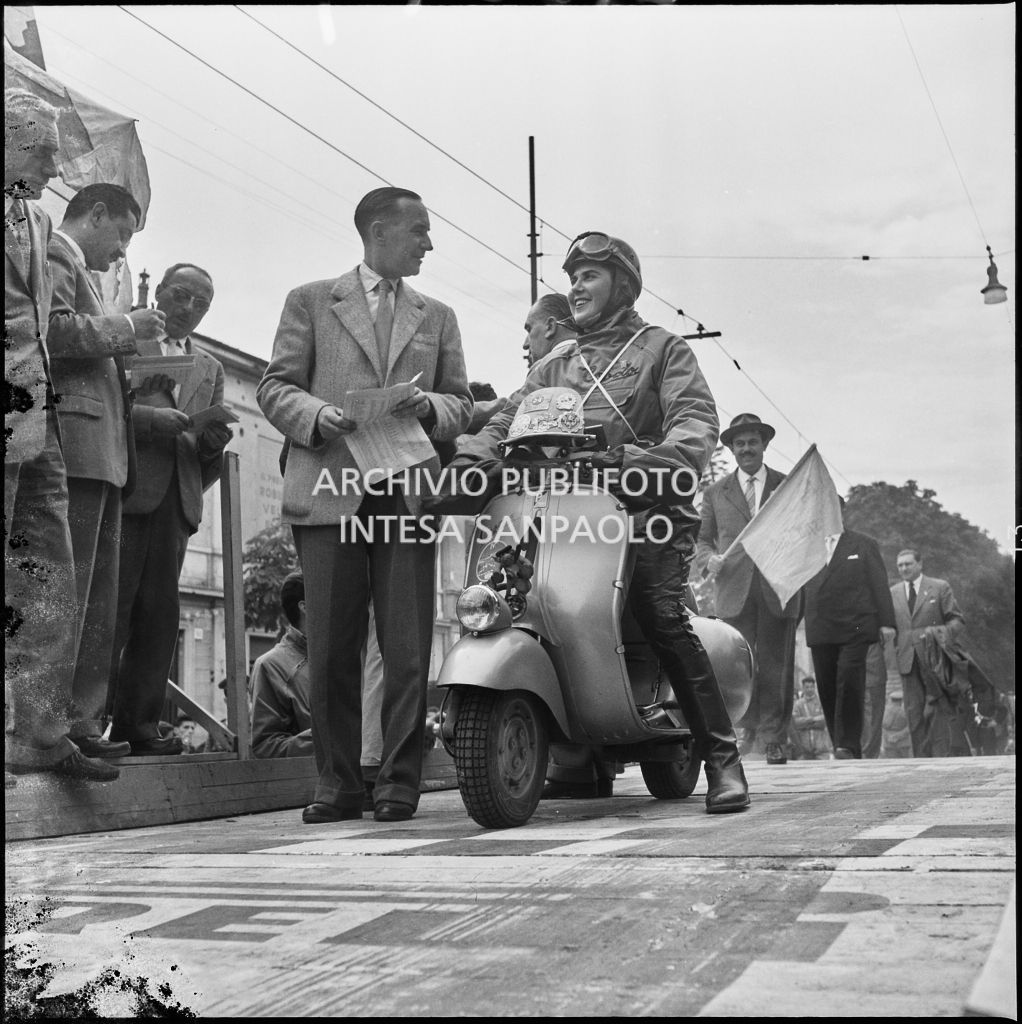 Impianto sportivo dei Canottieri Moto Guzzi a Mandello del Lario sul lago di Como<br>216249