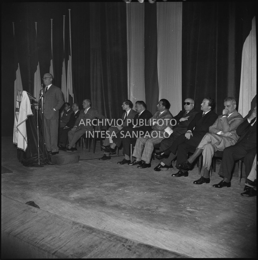 Discorso dell'onorevole Giovanni Gronchi della Democrazia Cristiana al Teatro Lirico di Milano<br>216651