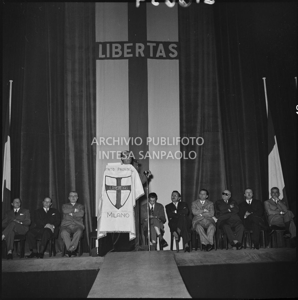 Discorso dell'onorevole Giovanni Gronchi della Democrazia Cristiana al Teatro Lirico di Milano<br>216654