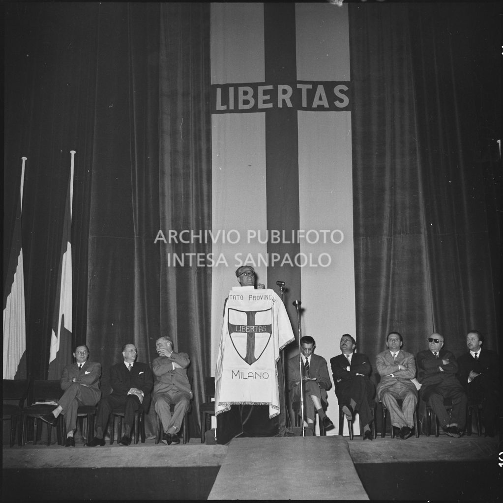 Discorso dell'onorevole Giovanni Gronchi della Democrazia Cristiana al Teatro Lirico di Milano<br>216656