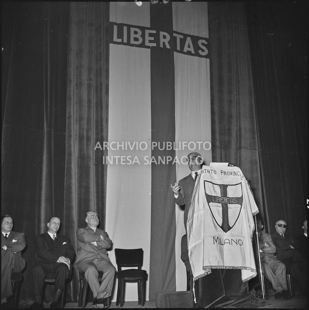 Discorso dell'onorevole Giovanni Gronchi della Democrazia Cristiana al Teatro Lirico di Milano<br>216658