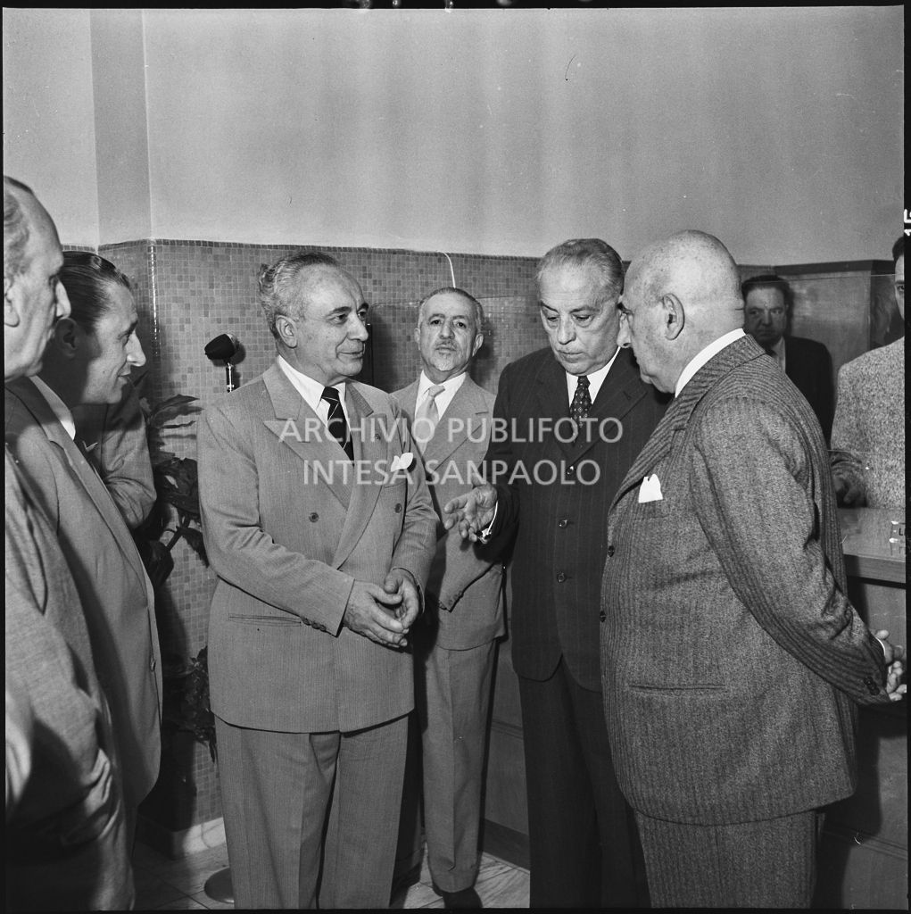 L'onorevole Ezio Vigorelli all'inaugurazione della nuova sede dell'ENPALS di Milano<br>216916