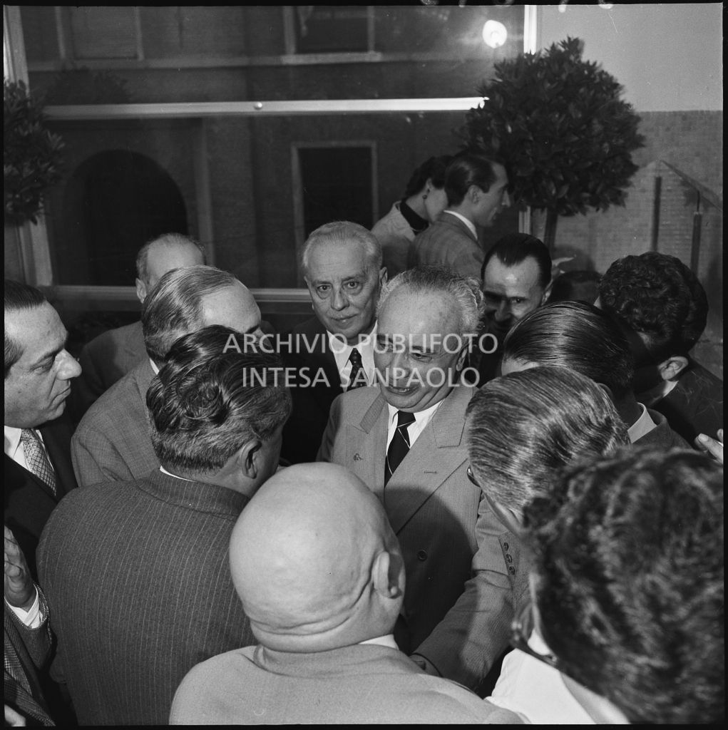 L'onorevole Ezio Vigorelli all'inaugurazione della nuova sede dell'ENPALS di Milano<br>216926