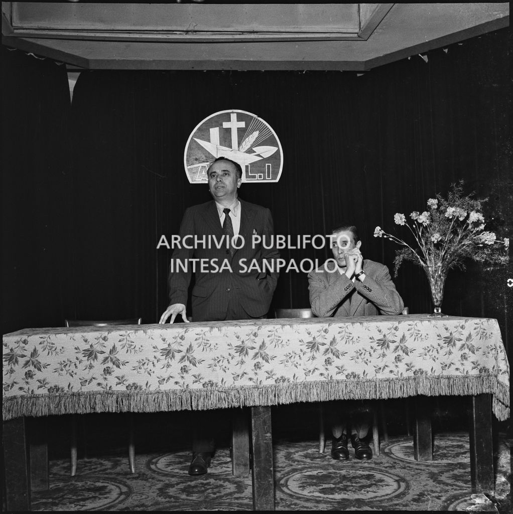 Discorso in occasione della premiazione di alcune donne da parte dell'ACLI di Milano<br>216938