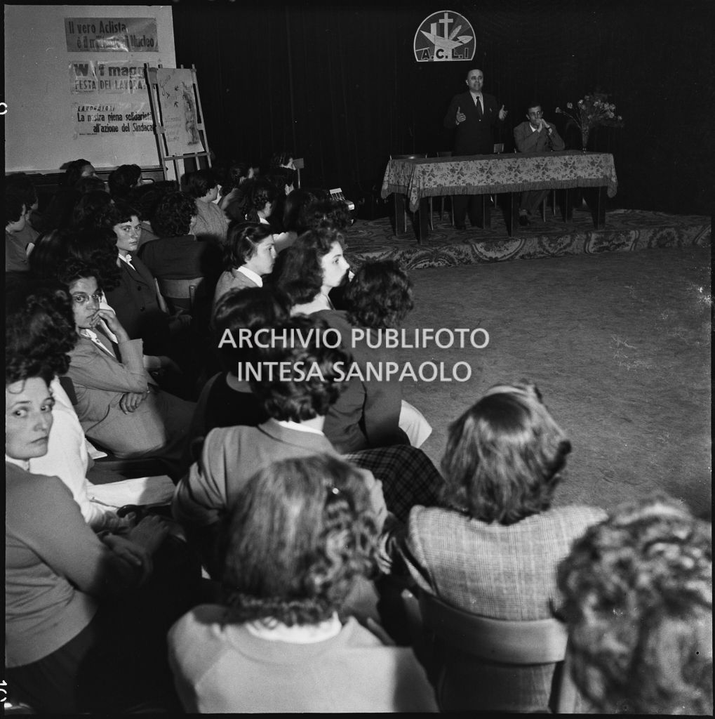 Discorso in occasione della premiazione di alcune donne da parte dell'ACLI di Milano<br>216941