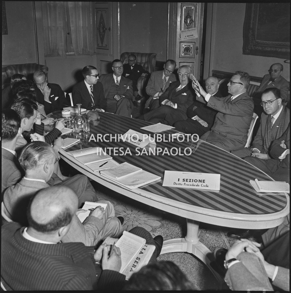 Convegno Internazionale sulla Riforma dell'Arbitrato organizzato dal Centro Nazionale di Prevenzione e Difesa Sociale al Circolo della Stampa di Milano<br>216998