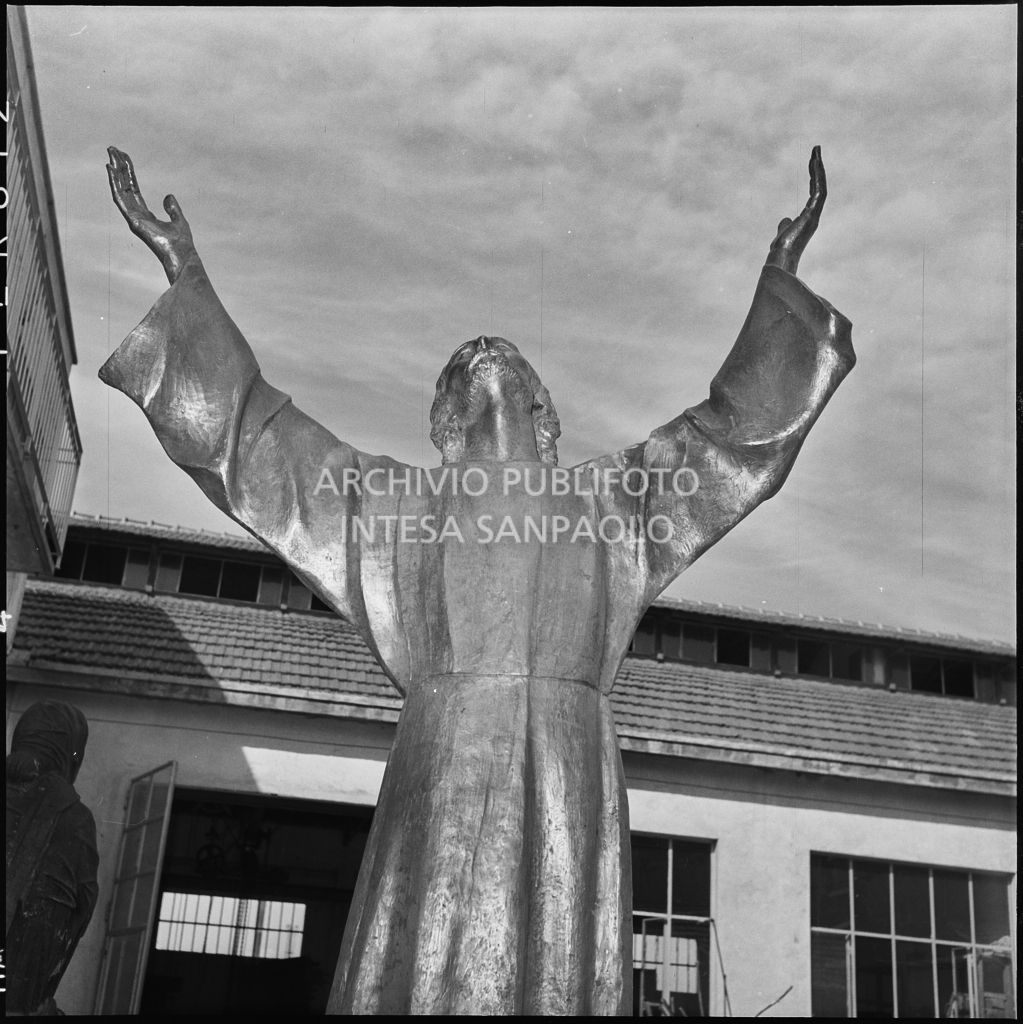 La statua bronzea Cristo degli Abissi realizzata dall'artista Guido Galletti presso la Fonderia Artistica Battaglia di Milano<br>217028