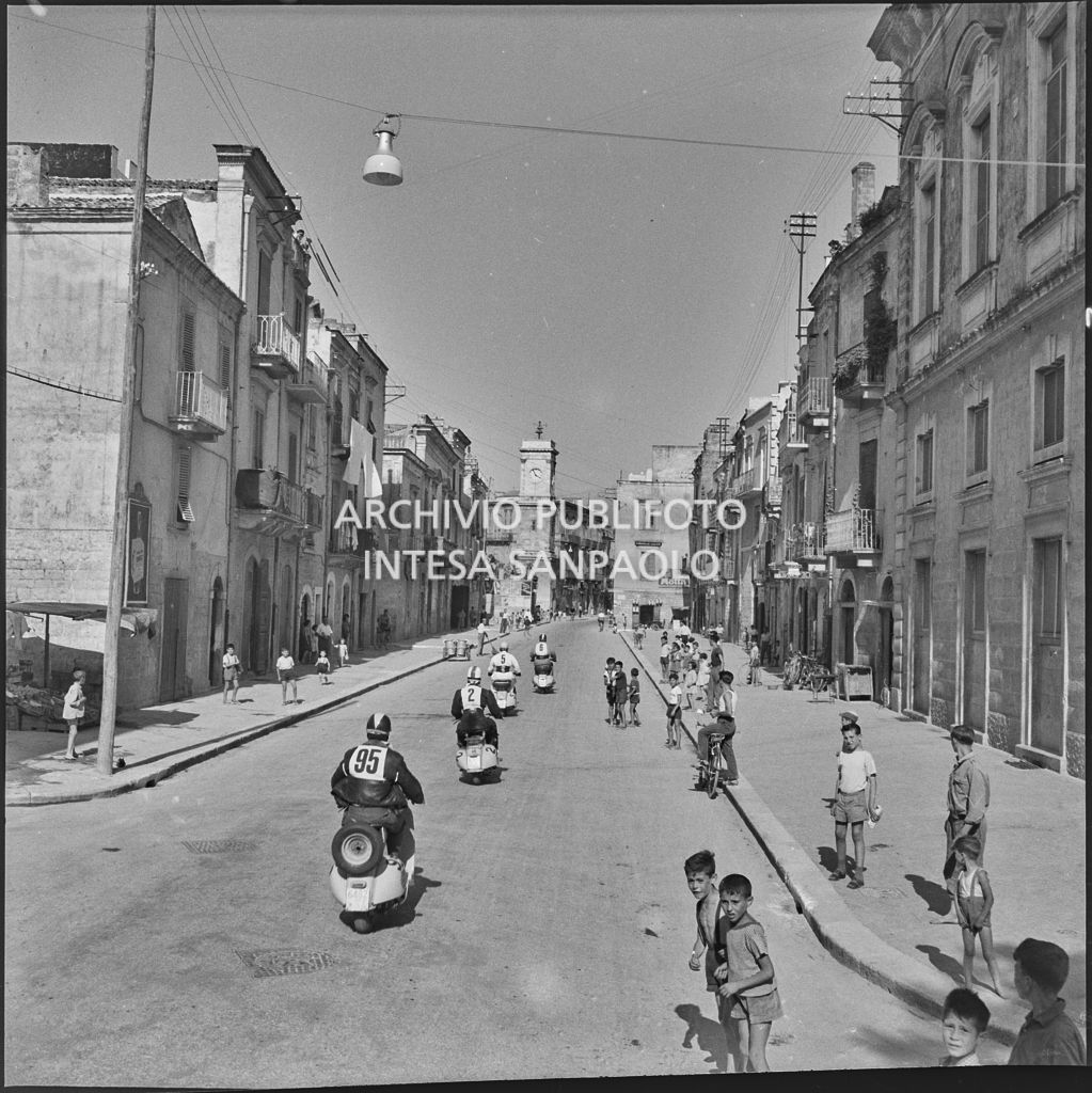 Un momento del 2° Giro Vespistico dei Tre Mari<br>221637