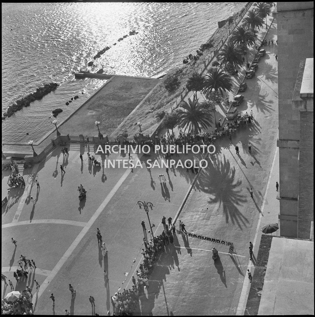 Veduta aerea del traguardo di una delle tappe del 2° Giro Vespistico dei Tre Mari<br>221638