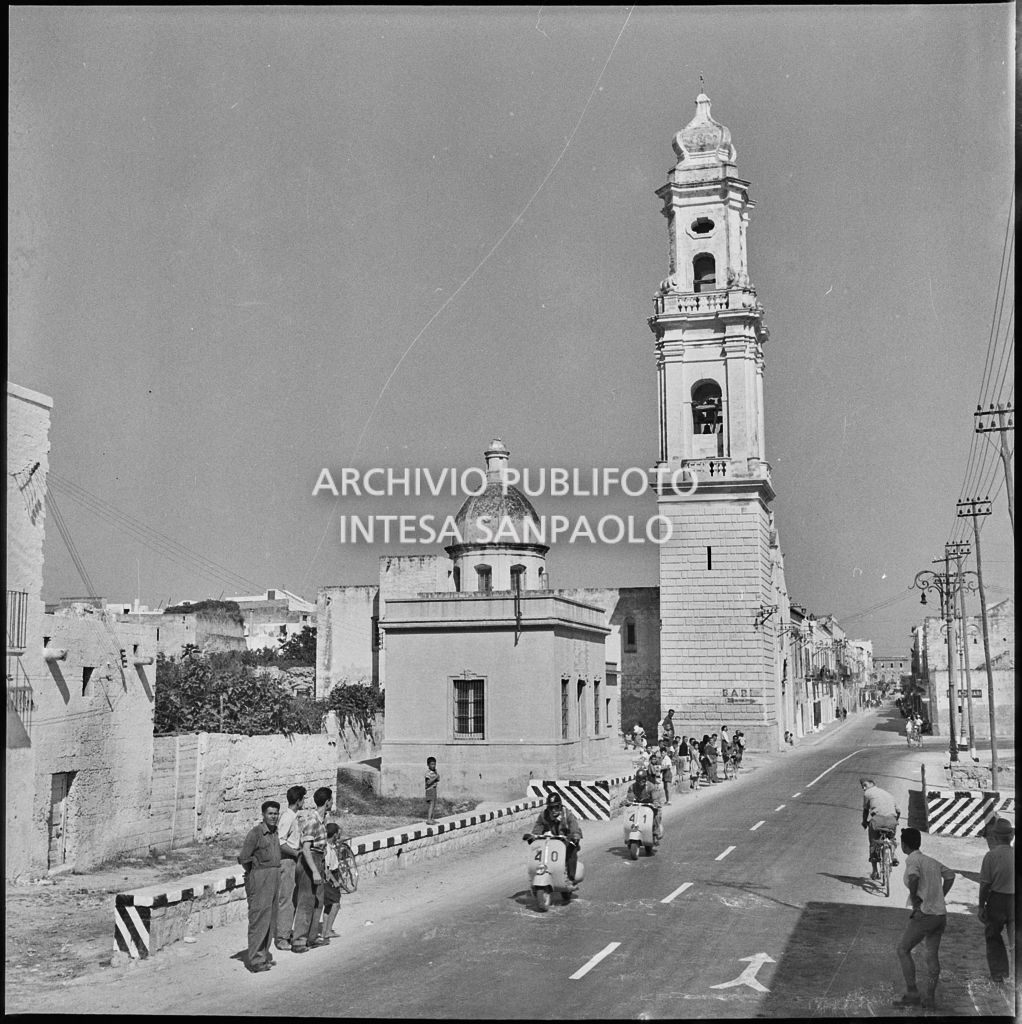 Un momento del 2° Giro Vespistico dei Tre Mari<br>221639