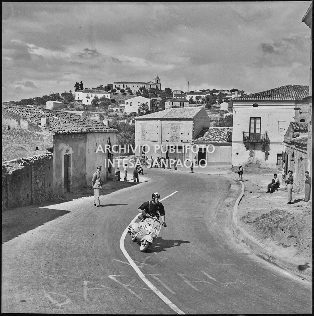 Un momento del 2° Giro Vespistico dei Tre Mari<br>221653