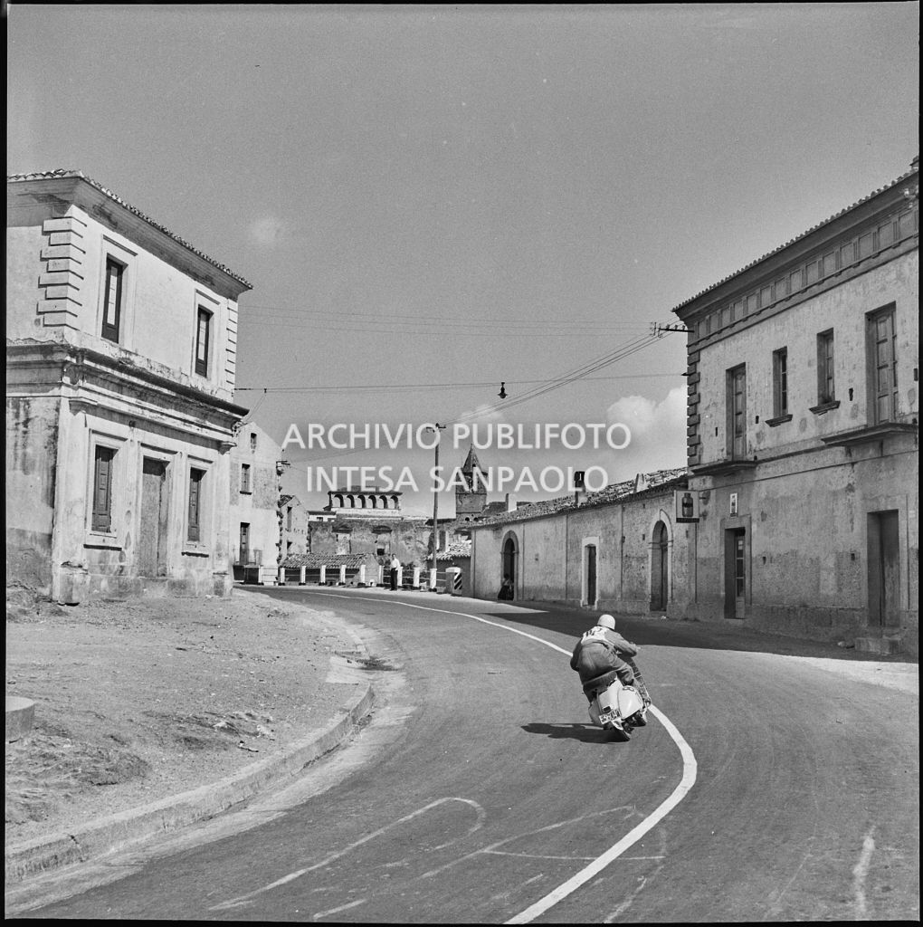 Un momento del 2° Giro Vespistico dei Tre Mari<br>221654